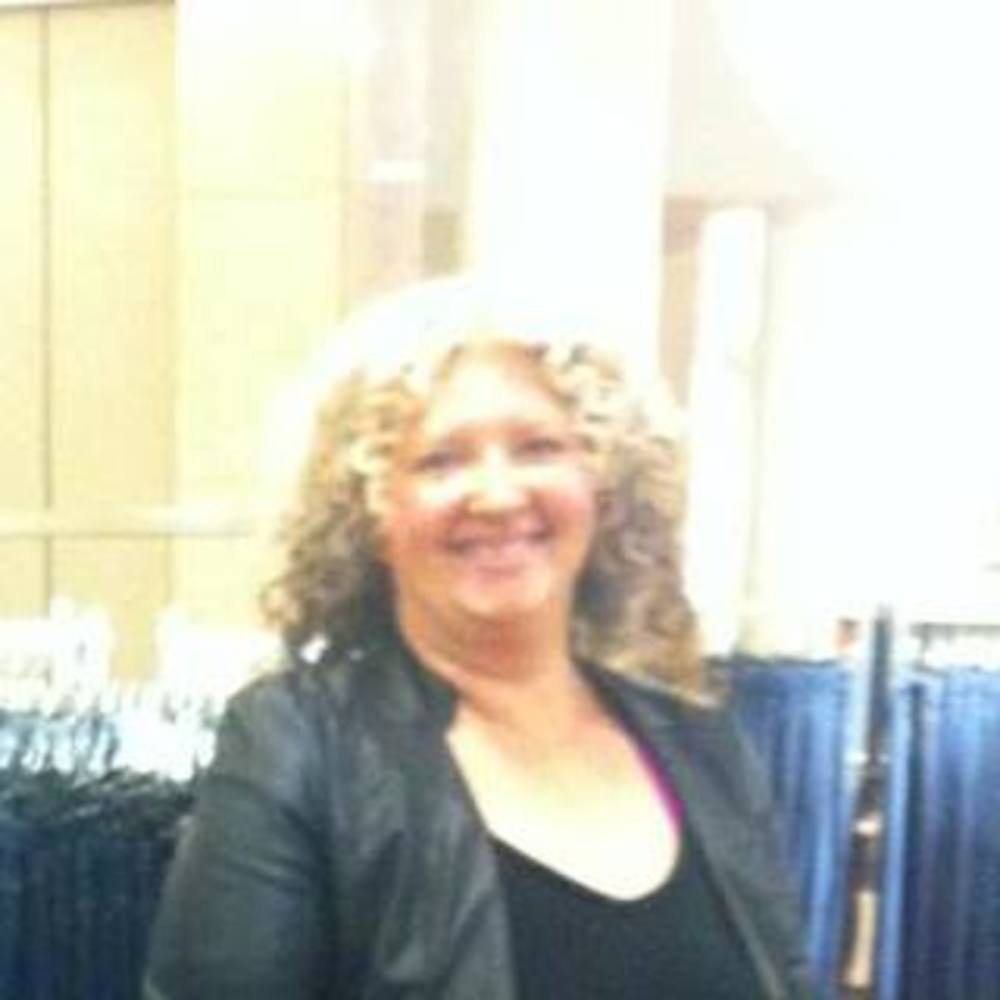 Meet your Posher, Denise